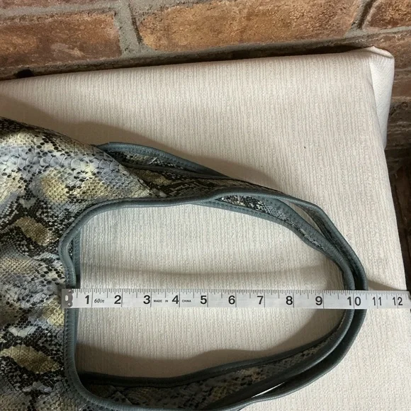 SIMPLY VERA VERA WANG Faux Leather Snakeskin Print Hobo Bag - Picture 16 of 16
